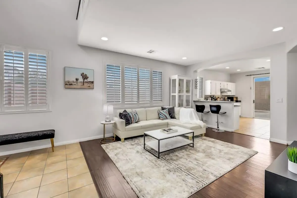 Сasa de vacaciones Villa The Designer House With Heated Pool And 10 Min To Strip Great For Family Las Vegas