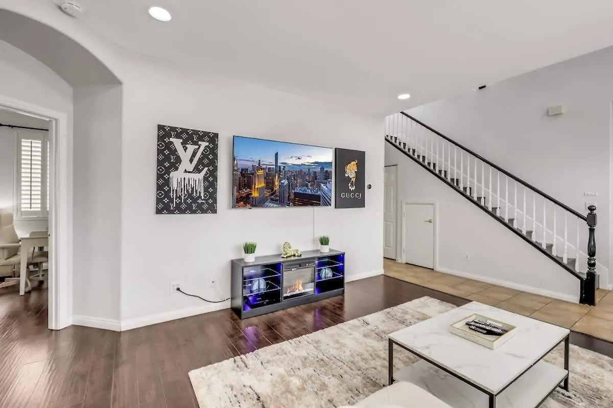 Villa The Designer House With Heated Pool And 10 Min To Strip Great For Family Las Vegas Estados Unidos