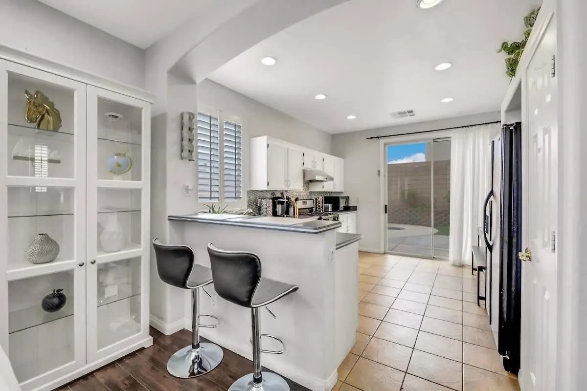 Willa The Designer House With Heated Pool And 10 Min To Strip Great For Family Las Vegas Dom wakacyjny