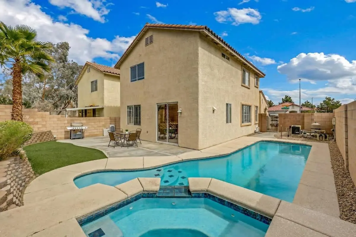 Willa The Designer House With Heated Pool And 10 Min To Strip Great For Family Las Vegas